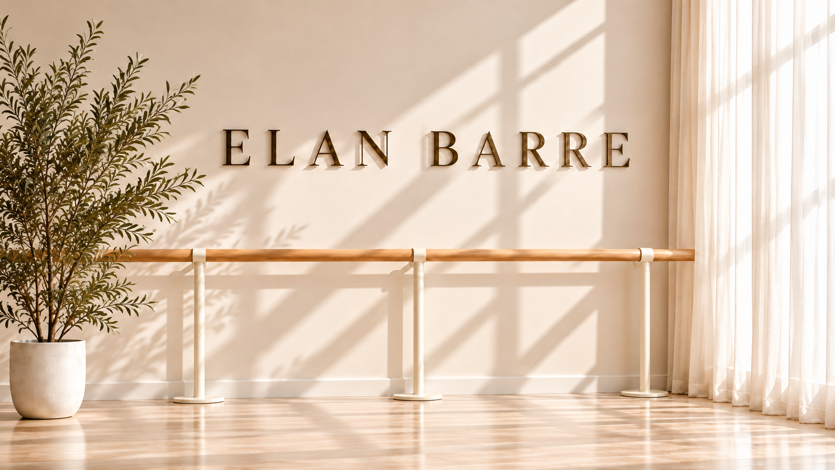 ELAN BARRE 로고와 아이보리 바, 햇빛이 어우러진 공간
